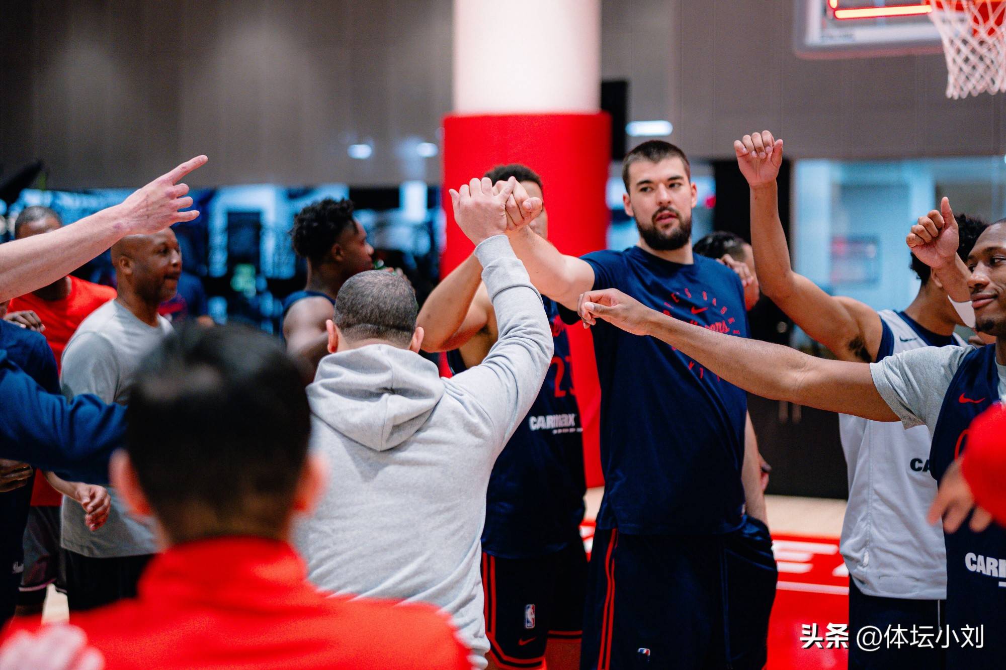 快船打出强势表现,再度引领潮流 快船打出强势表现,再度引领潮流