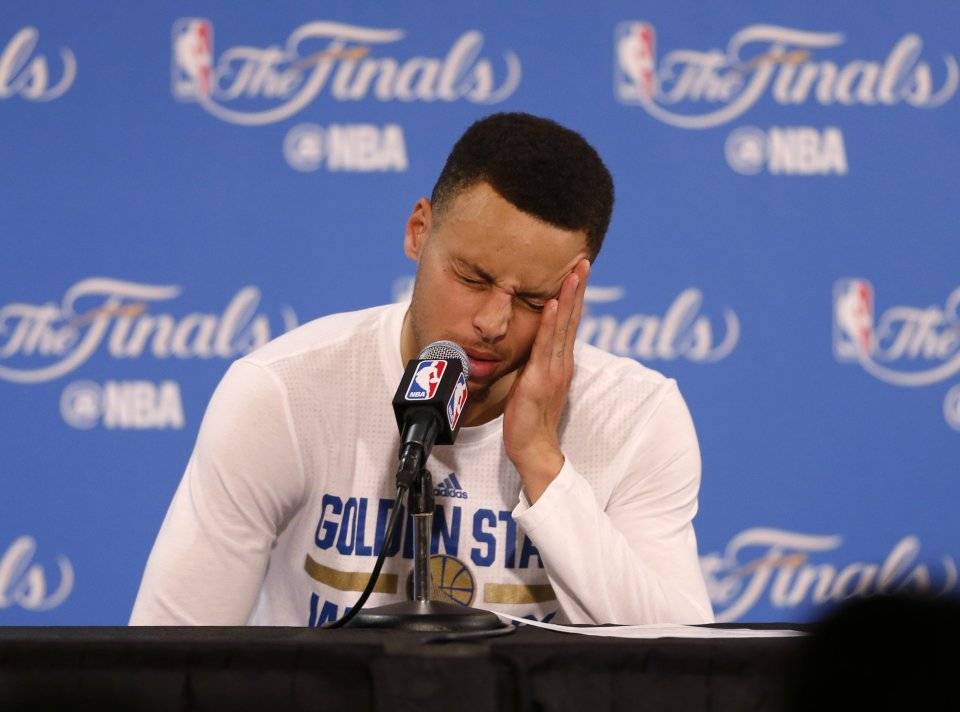 勇士主场告负，库里遗憾缺阵无法拯救球队