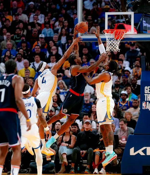 世俱杯奖金-包含快船力克勇士，将系列赛扳平至2-2的词条