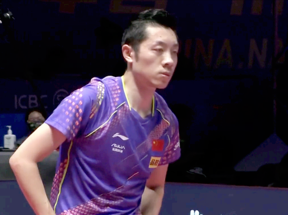 青年球员展现出色表现赢得观众掌声