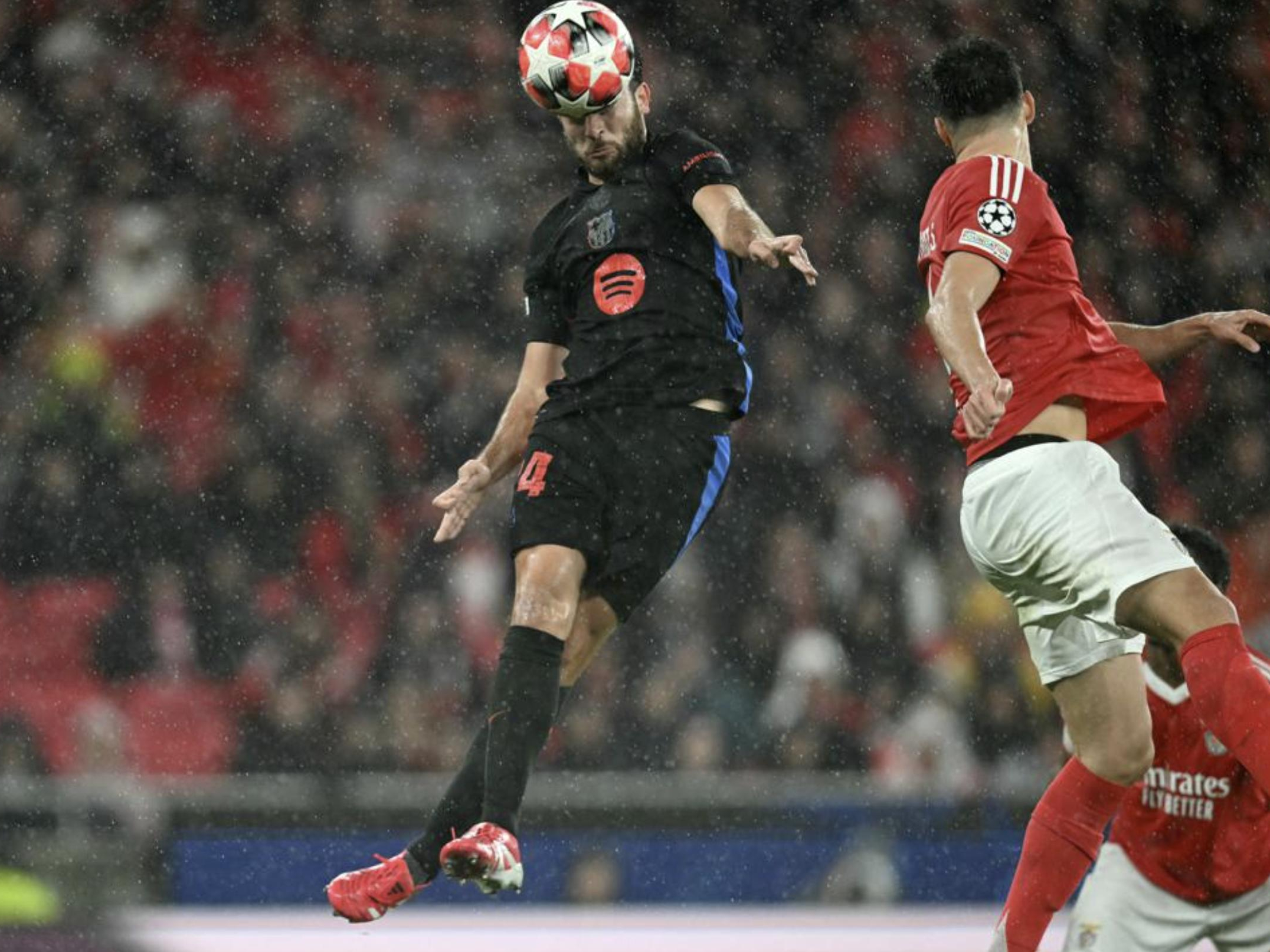 包含巴黎主力缺席踢出新花样，比赛节奏更紧张！的词条