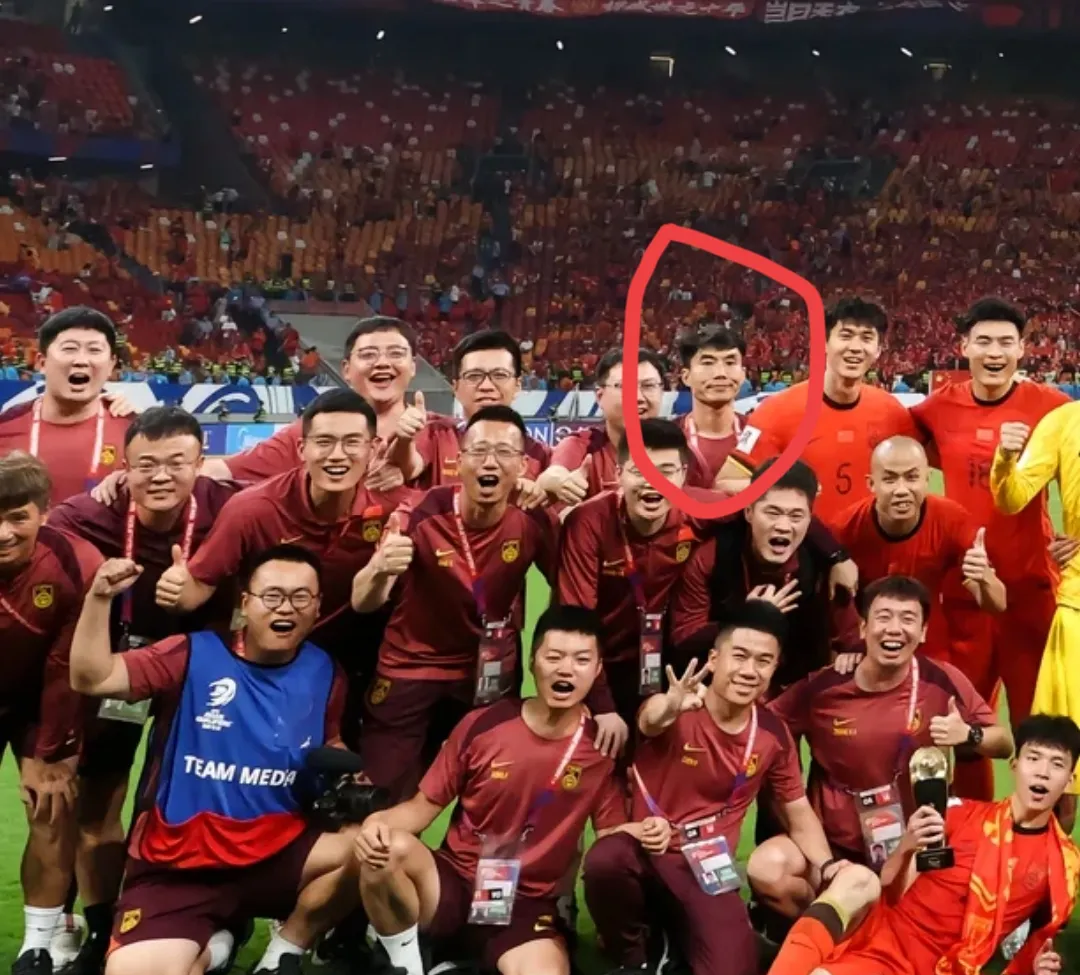 亚洲足坛豪门争霸，实力对决精彩纷呈