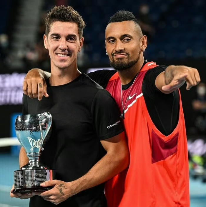 关于英国网球队血洗法国网球队，克耶高斯打破历史纪录的信息