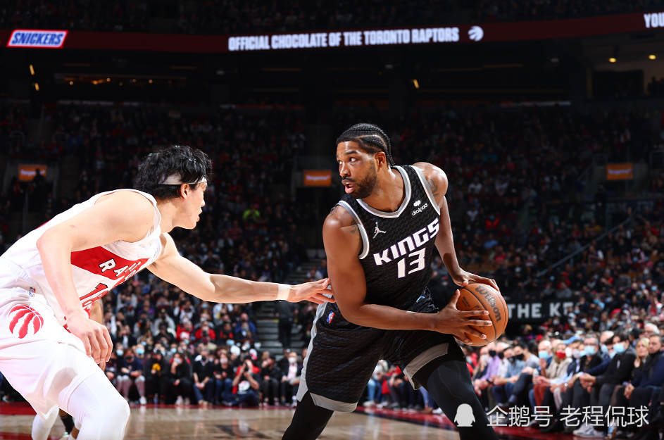 国王完胜福建队，西亚卡姆带队取胜